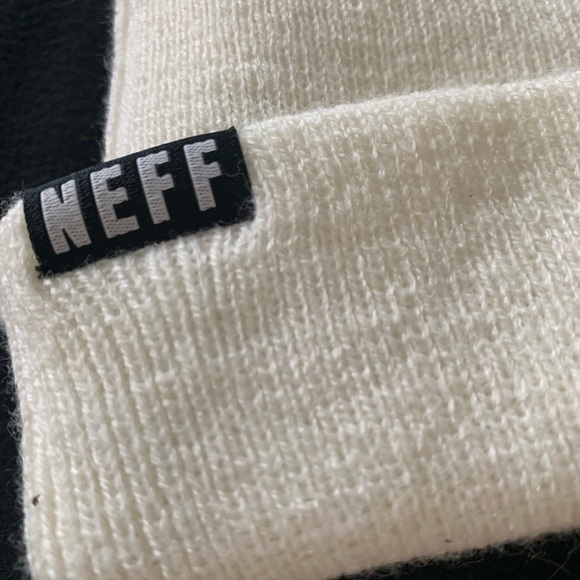 ❤️NEFF Mushroom Beanie White Foldable Cuff - Picture 2 of 7